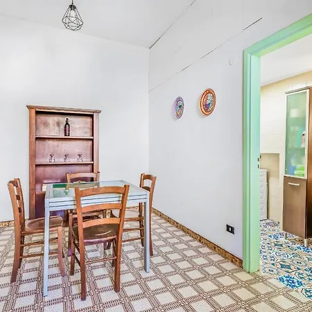 Heart - Sea View - Near Shops And Restaurants Nyaraló